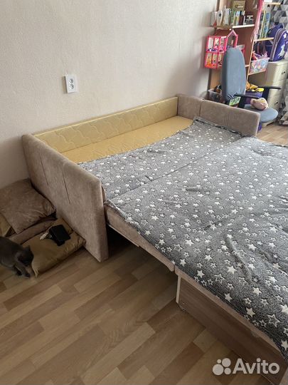 Диван прямой бу
