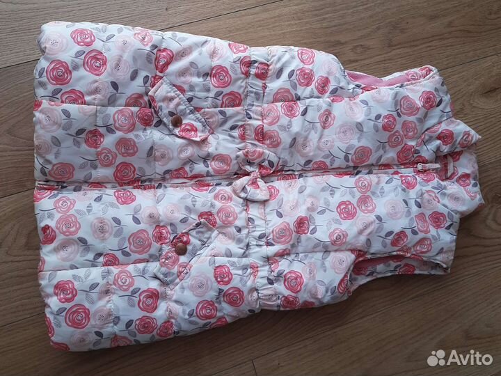 Безрукавка для девочки 134 mothercare