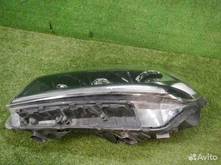 Фара левая Kia Sorento/Sorento Prime