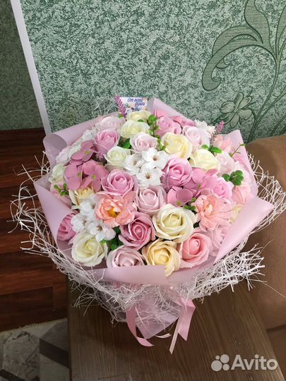 Букет из 55 мыльных цветов
