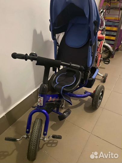 Детский велосипед с ручкой