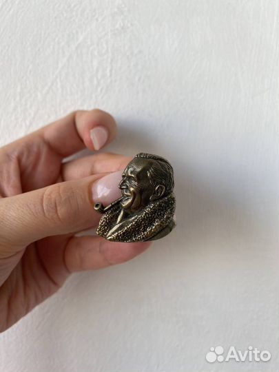 Металлический значок Толкин Джон