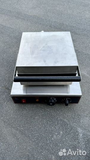 Электрическая вафельница