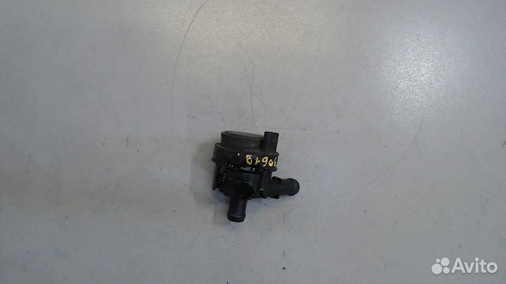 Насос водяной Mercedes E W212, 2013