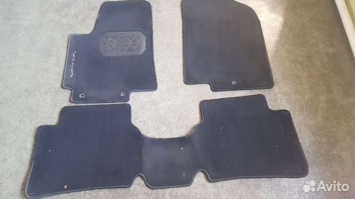 Салоные коврики оригинал solaris