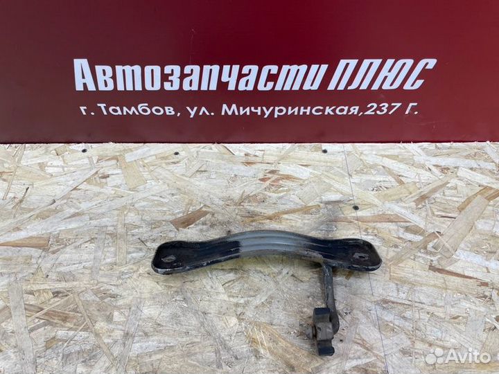 Кронштейн глушителя LADA Vesta