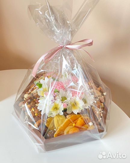 Менажница цветы+орехи