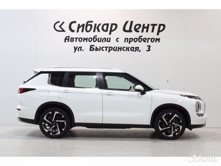 Mitsubishi Outlander 2.5 CVT, 2022, 2 200 км