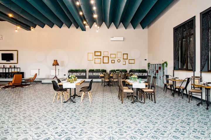 Гостиница, 600 м²