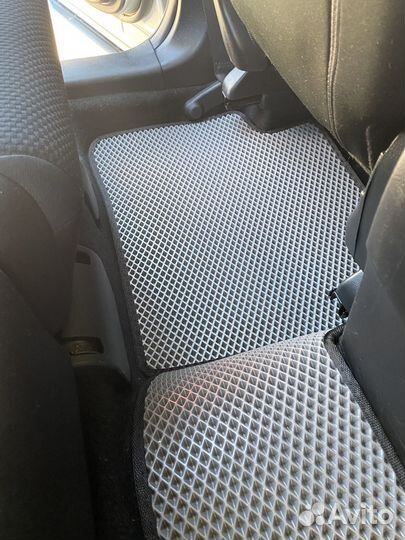 Коврики eva в машину с бортами и без 3d