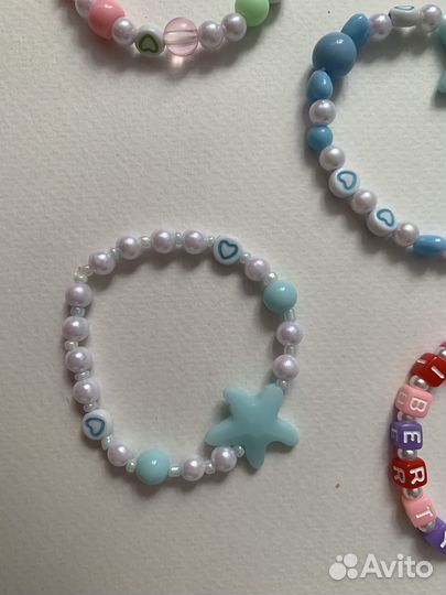 Браслет из бисера и бусин женский