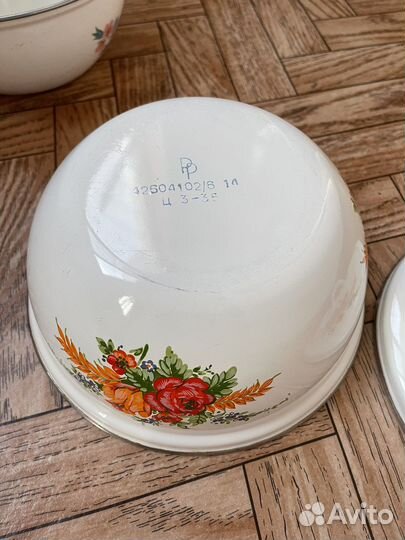 Миска эмаль