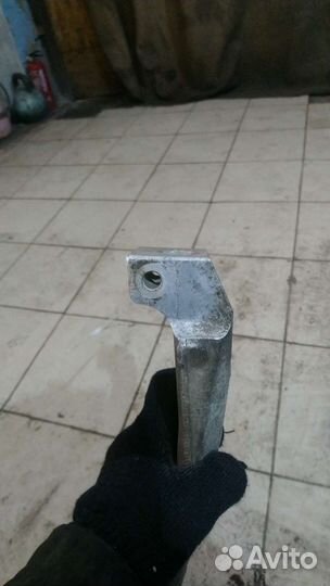 Кулак передний LH RH Range Rover 2013 - 2021 L405