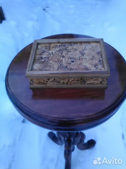 Шкатулка из дерева