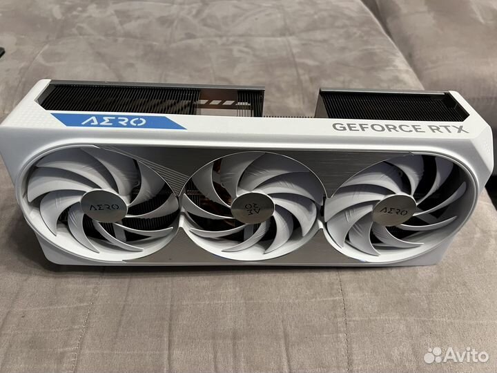 Видеокарта gigabyte RTX 4080 Super GV-N408saero OC