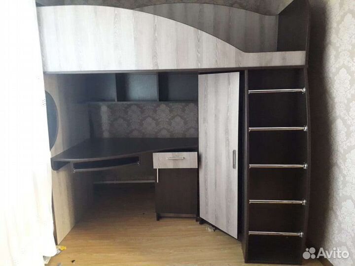 Двухярустная кровать