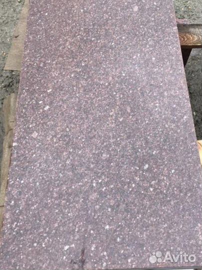 Памятник Гранит Лезниковский