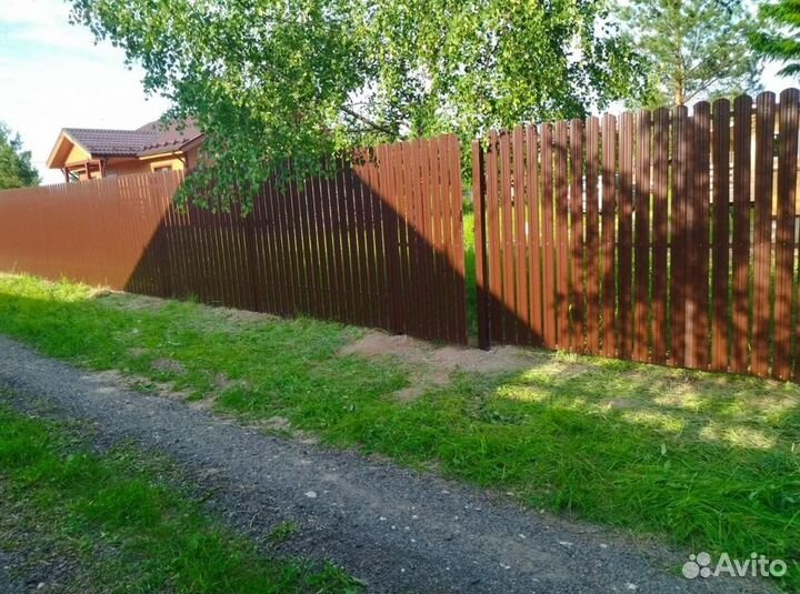 Забор из евроштакетника цена за метр работа по дог