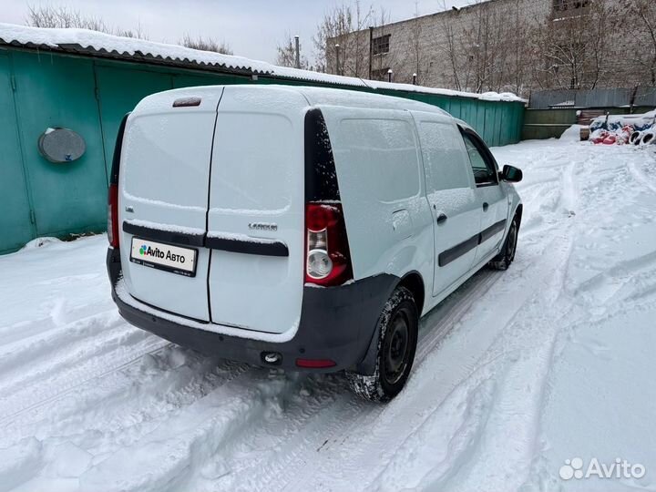 LADA Largus 1.6 МТ, 2017, 230 100 км