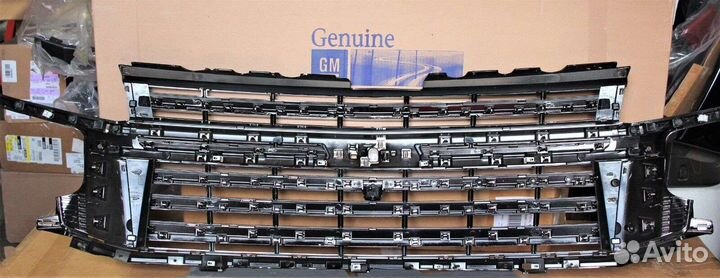 Радиатор решётка на Chevrolet Tahoe 5
