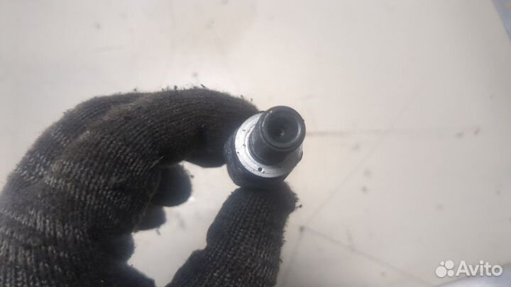 Форсунка топливная Mitsubishi Montero Sport / Pajero Sport