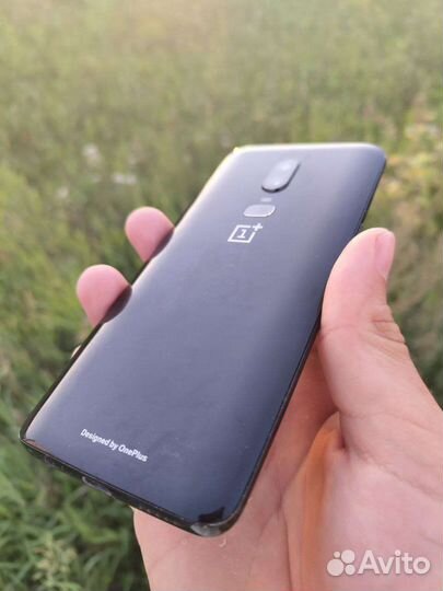 Смартфон OnePlus 6