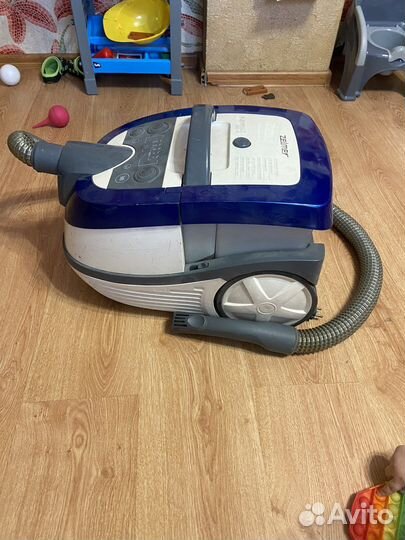 Моющий пылесос Zelmer