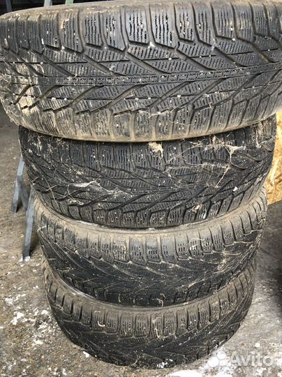 Nokian Tyres Hakkapeliitta R2 SUV 225/60 R18 104