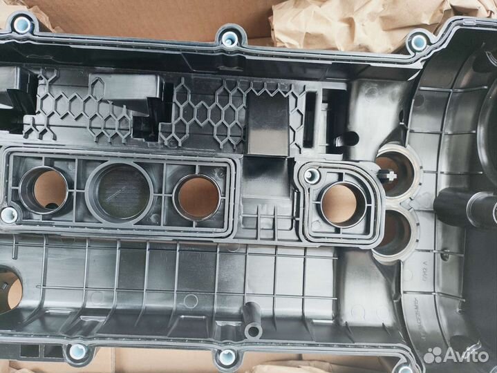 Клапанная крышка Land Rover Freelander 2 ecoboost