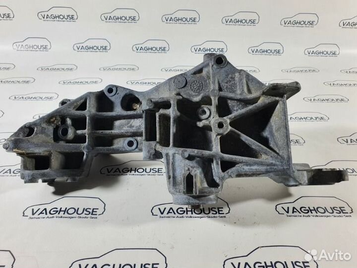 Кронштейн генератора Volkswagen Passat B5 3B2 1.8T