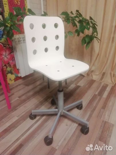 Письменный стол и стул IKEA