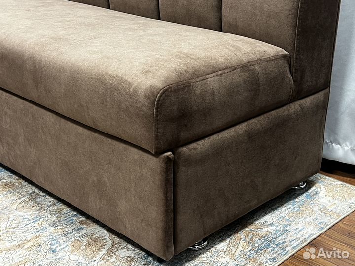 Угловой диван на кухню