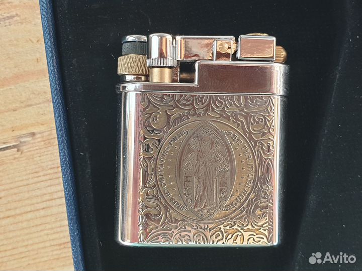 Chief Бензиновая Зажигалка Lift Arm Constantine