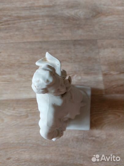 Статуэтка юный Пушкин у ограды(забора). лфз. 1960