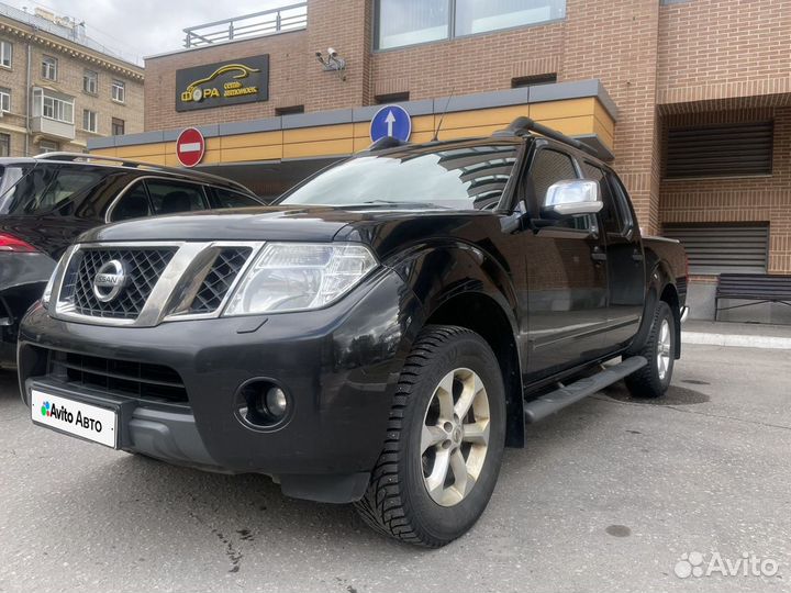 Nissan Navara 2.5 AT, 2012, 128 000 км