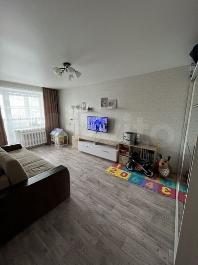 2-к. квартира, 50 м², 2/9 эт.