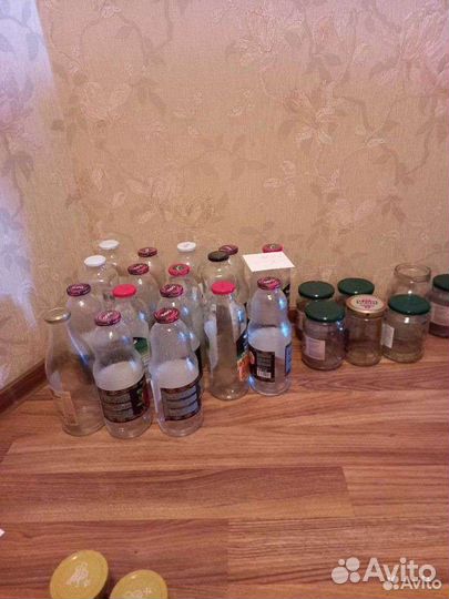 Банки и бутылки стеклянные с крышками