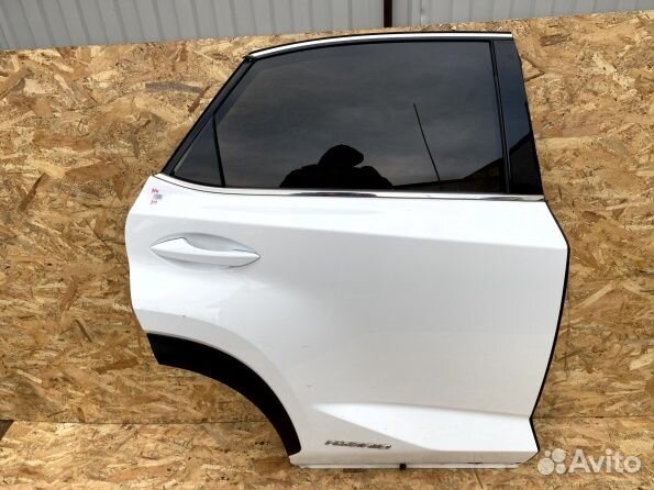 Задняя правая дверь Лексус нх 200/300H