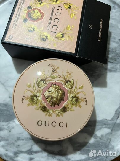 Gucci кушон