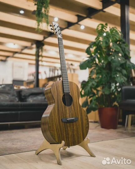 Акустическая гитара Enya EA-X1+ с аксессуарами