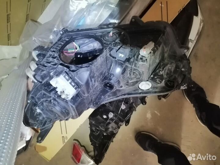 Фара LED правая Toyota Rav4 CA40 рестайлинг