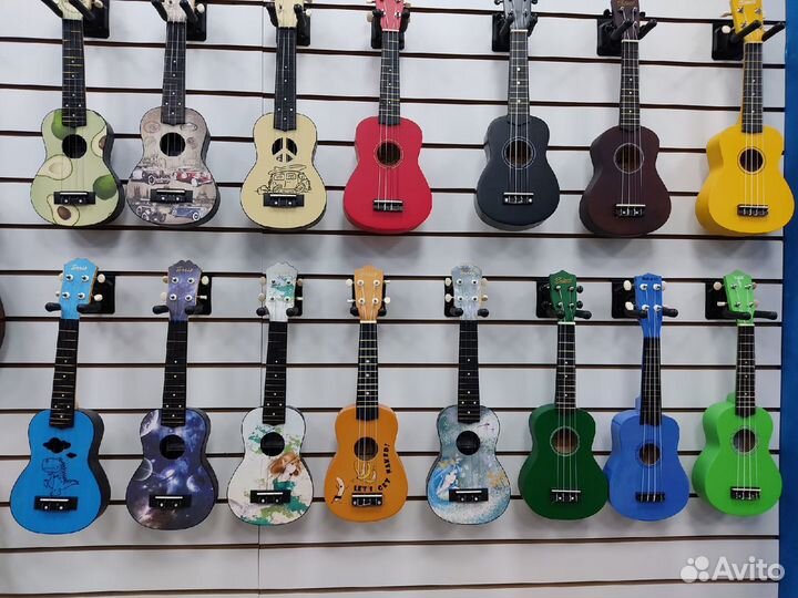 Укулеле в ассортименте