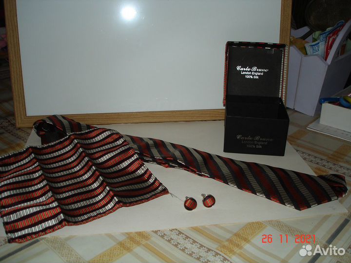 Мужской набор: галстук, платок и запонки