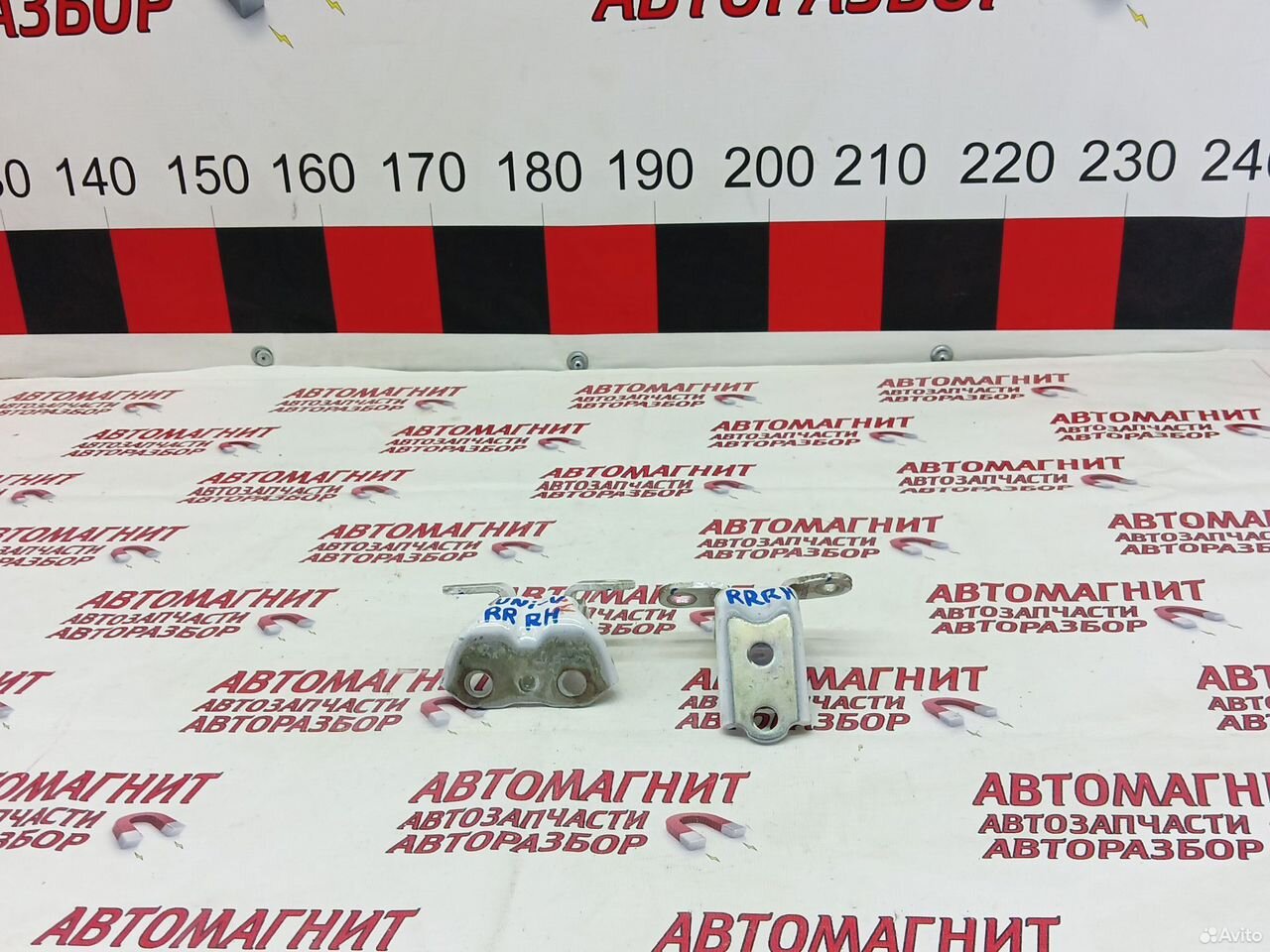 Петля двери задней правой Changan Uni-V