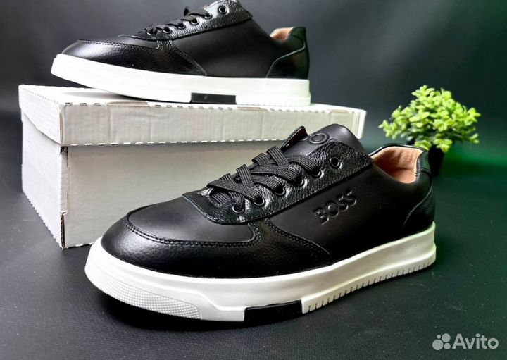 Кроссовки Boss качественные