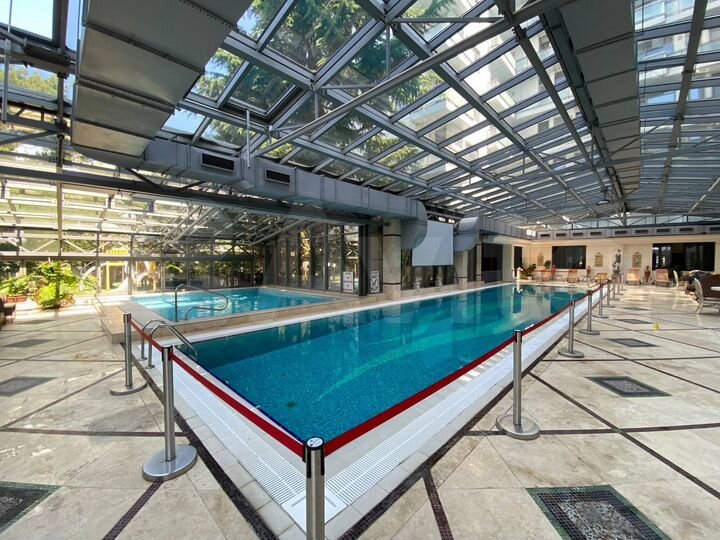 3-к. апартаменты, 126 м², 1/9 эт.