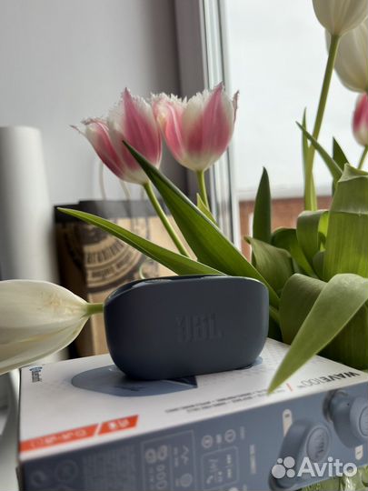 Беспроводные наушники JBL Wave 100