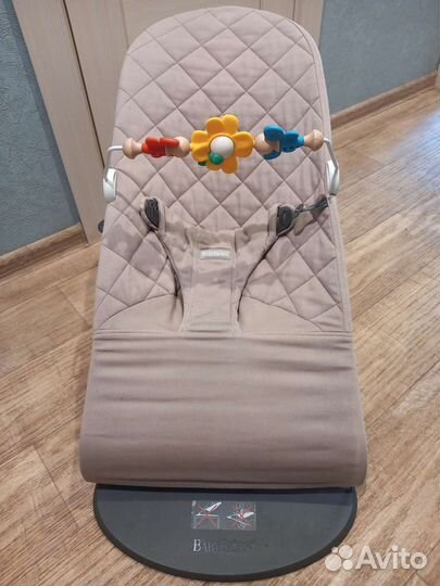Шезлонг babybjorn оригинал+оригинальная игрушка