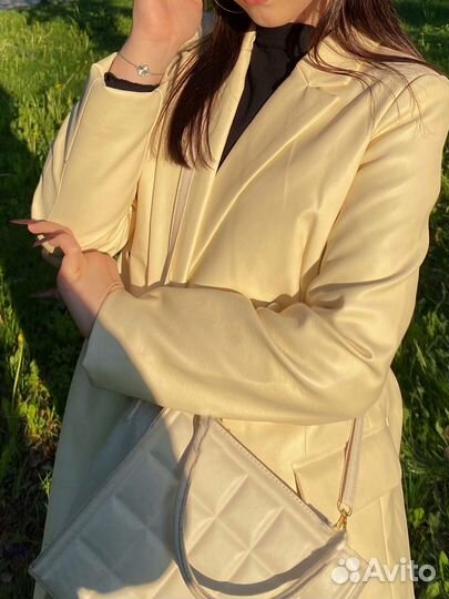 Кожаный пиджак женский