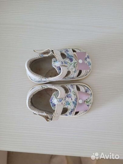 Сандалии для девочки